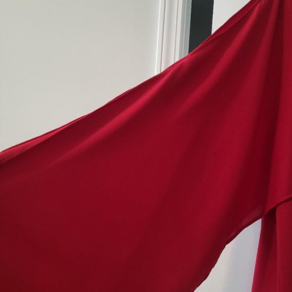 NWOT Massey's Cold Shoulder Angel Sleeve Blouse - Picture 2 of 3